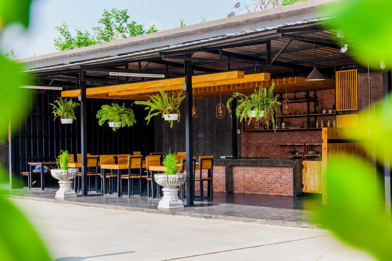 The Sun Resort Ratchaburi Экстерьер фото